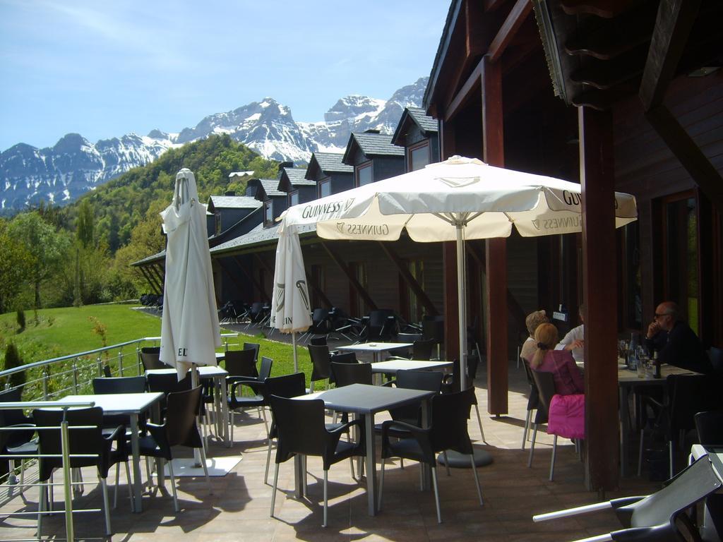 Aparthotel Bubal El Pueyo de Jaca Exterior photo