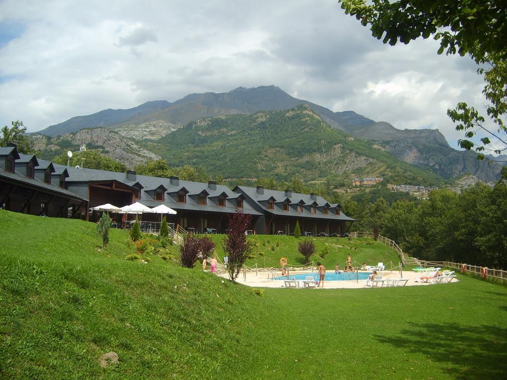 Aparthotel Bubal El Pueyo de Jaca Exterior photo
