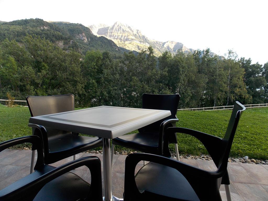Aparthotel Bubal El Pueyo de Jaca Exterior photo