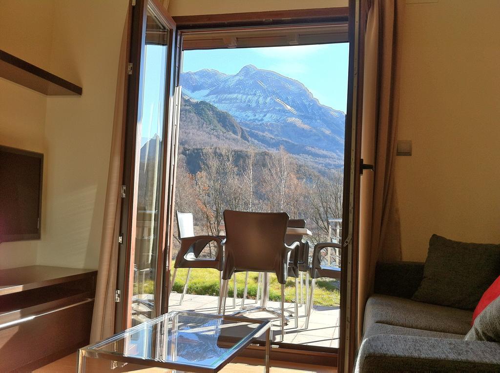 Aparthotel Bubal El Pueyo de Jaca Room photo