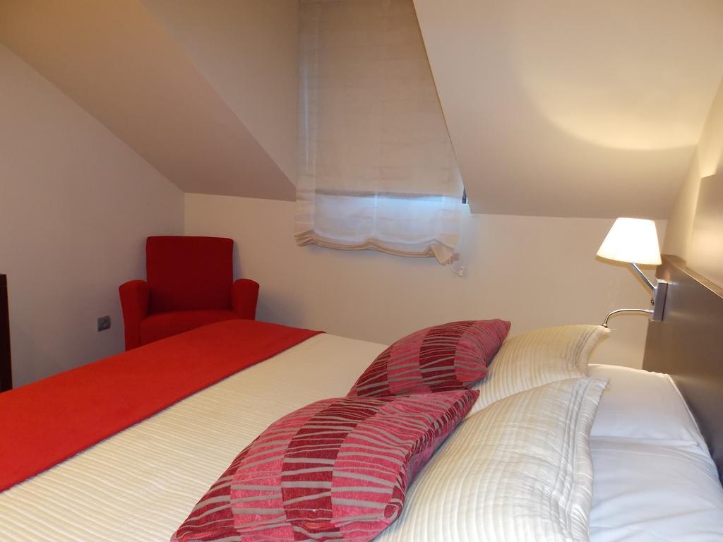 Aparthotel Bubal El Pueyo de Jaca Room photo