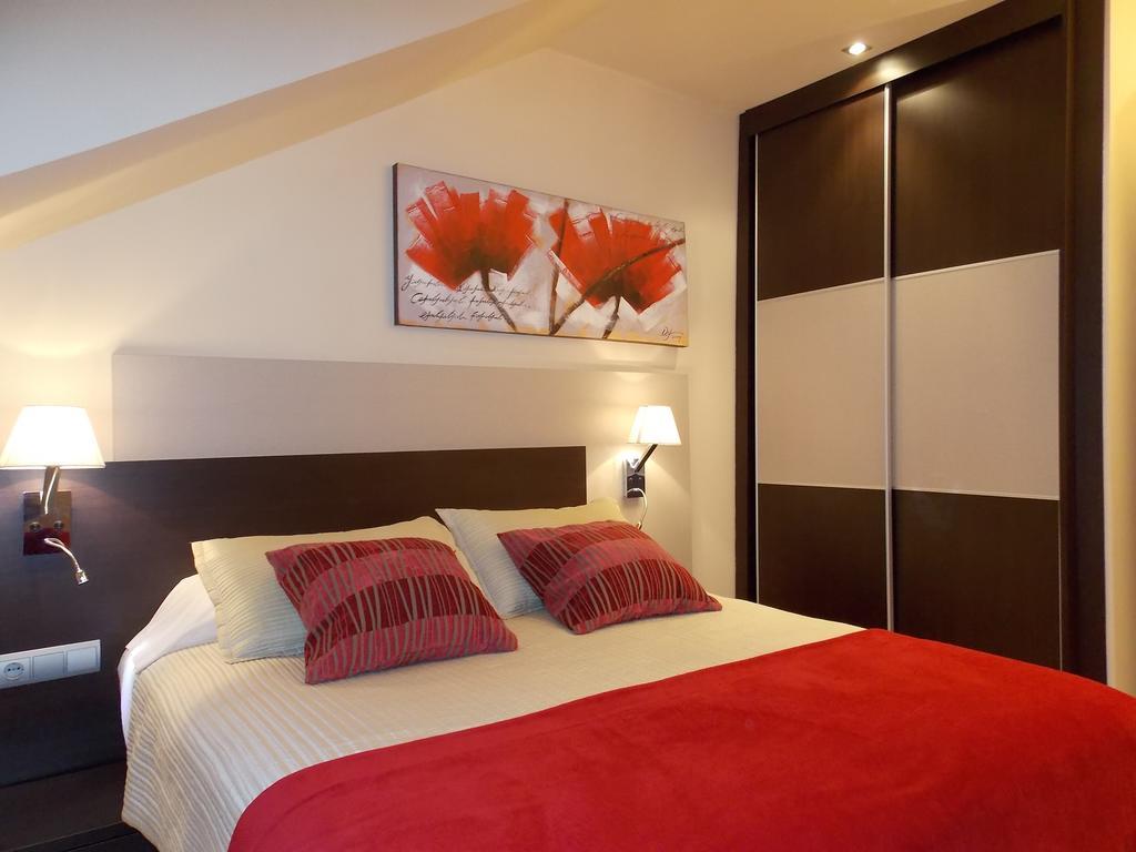 Aparthotel Bubal El Pueyo de Jaca Room photo